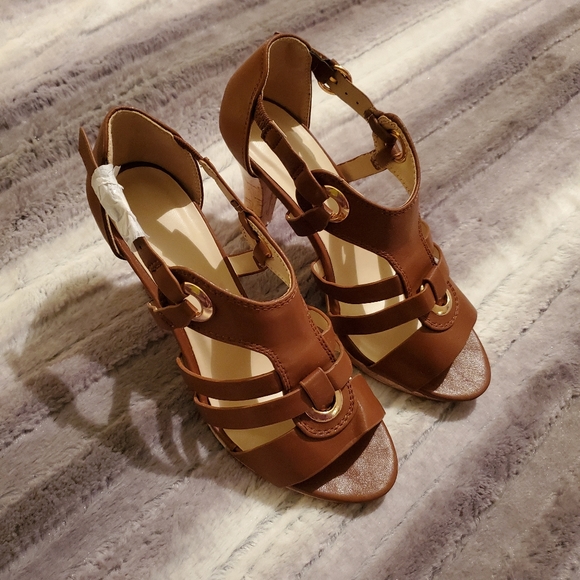 Brand new brown heeled sandals - Picture 5 of 5